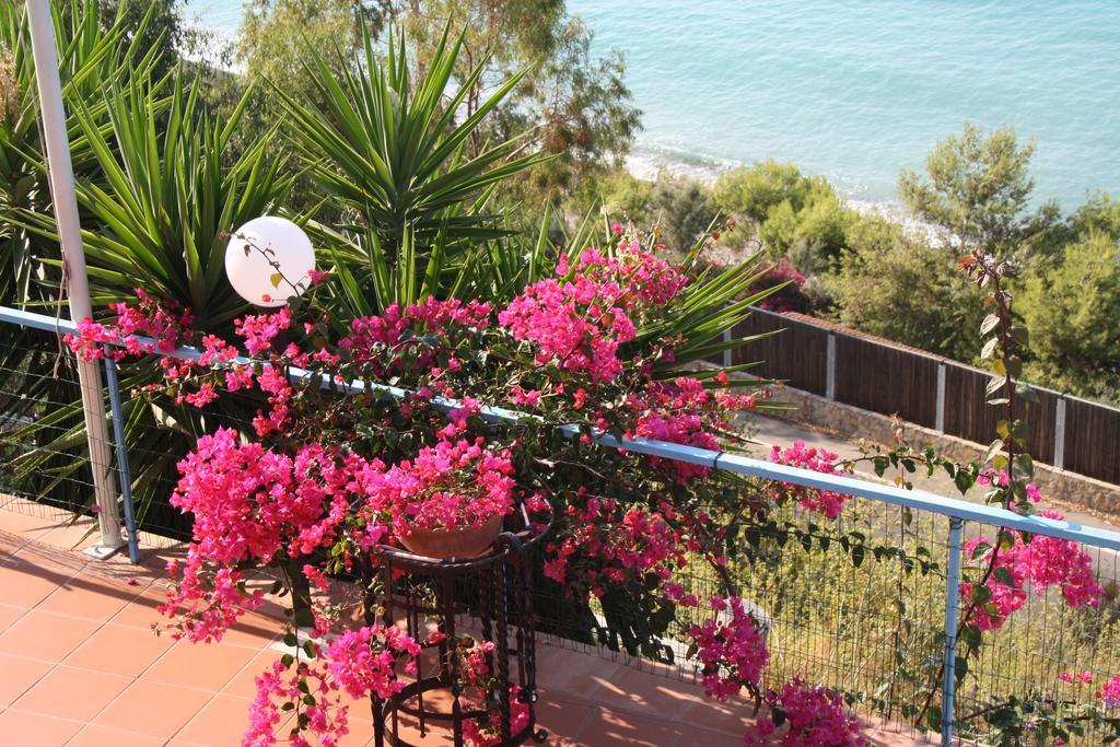 Camere & Case Vacanze Lo Scoglio Castel di Tusa Zewnętrze zdjęcie