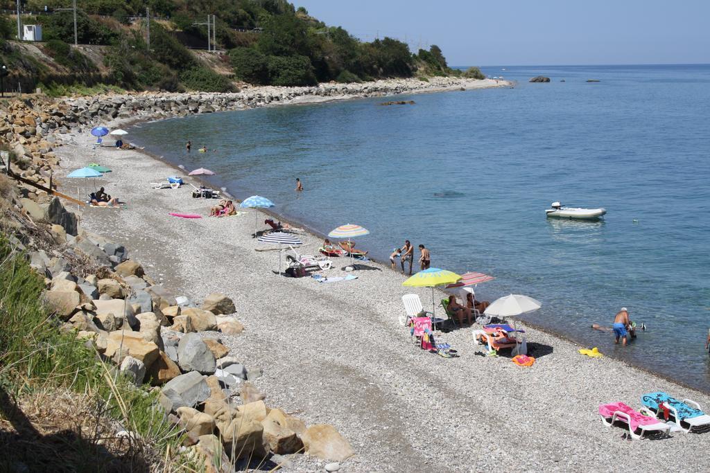 Camere & Case Vacanze Lo Scoglio Castel di Tusa Zewnętrze zdjęcie