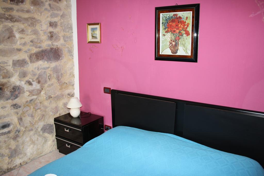 Camere & Case Vacanze Lo Scoglio Castel di Tusa Zewnętrze zdjęcie