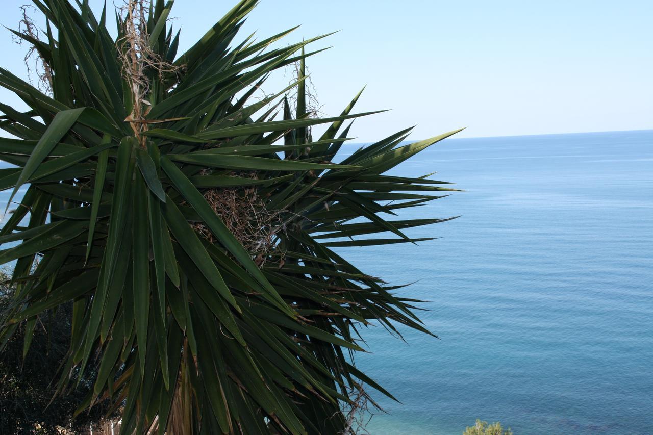 Camere & Case Vacanze Lo Scoglio Castel di Tusa Zewnętrze zdjęcie