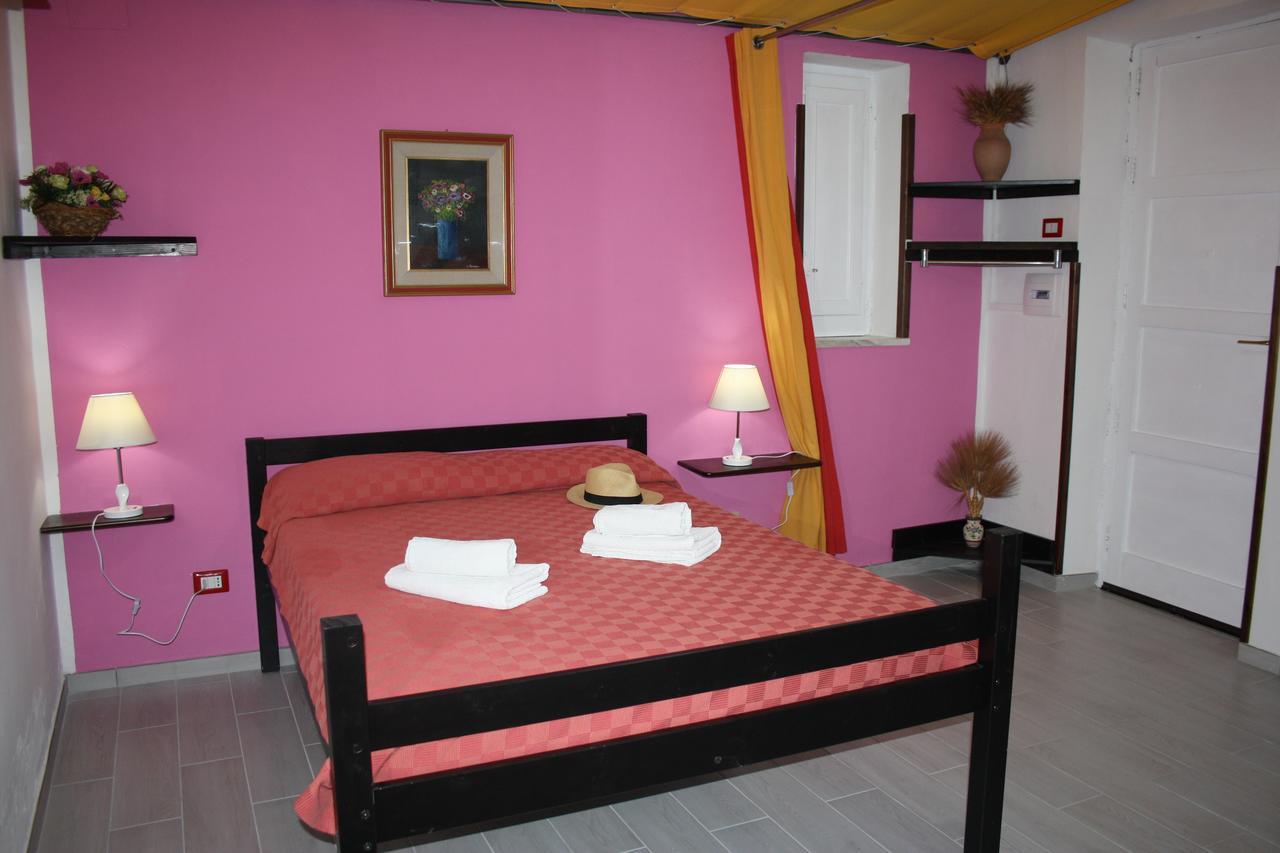 Camere & Case Vacanze Lo Scoglio Castel di Tusa Zewnętrze zdjęcie