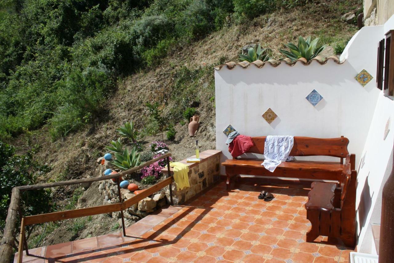Camere & Case Vacanze Lo Scoglio Castel di Tusa Zewnętrze zdjęcie